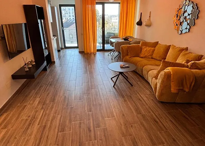 The Loft - Premium Near The Office Apartman